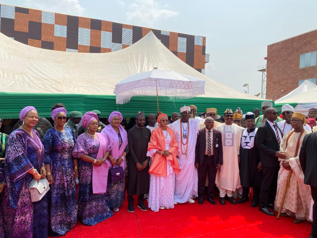 The First Lady in a scholarly discussion with university leadership.