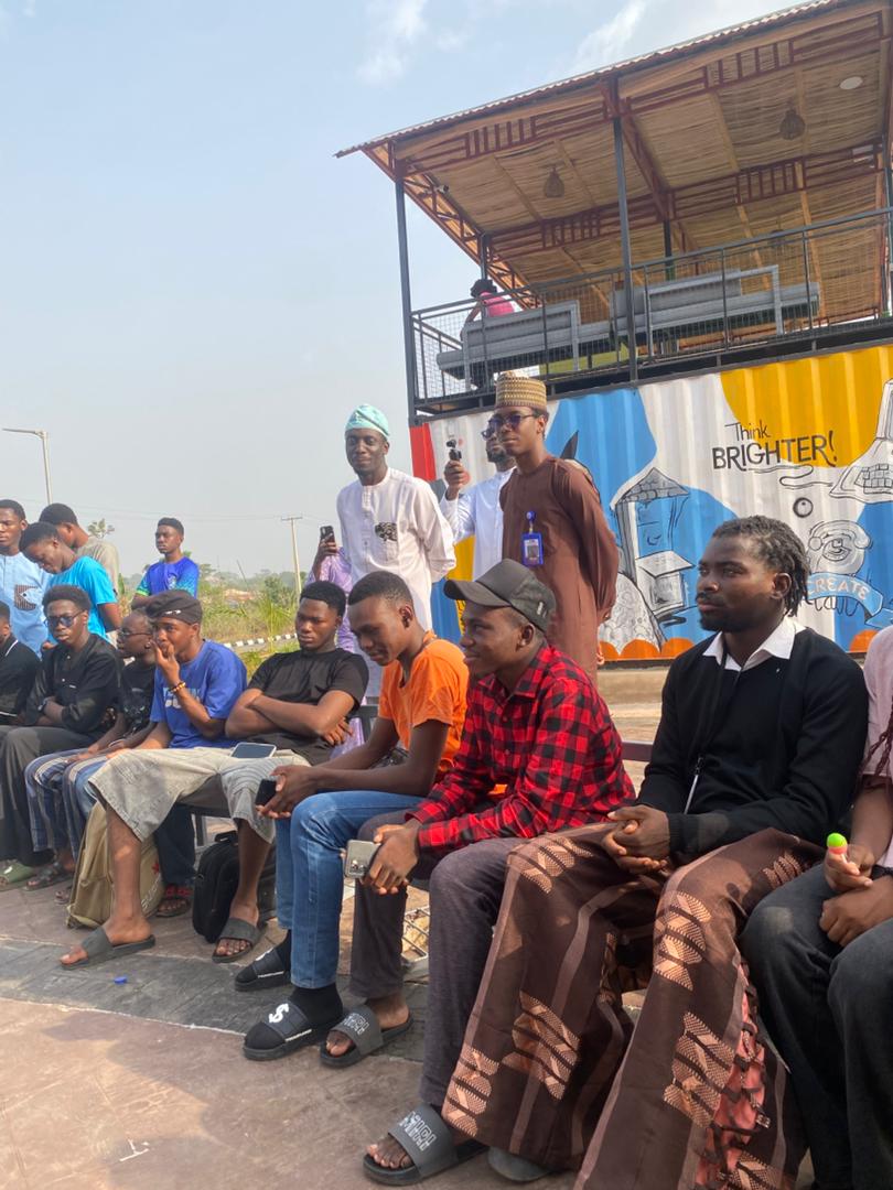 Dignitaries signing the register.